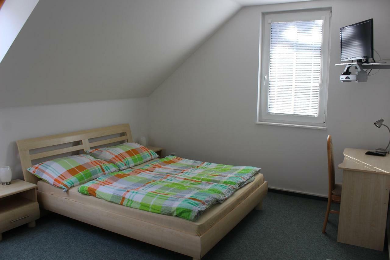 Apartman V Podskali Hluboka nad Vltavou Ngoại thất bức ảnh