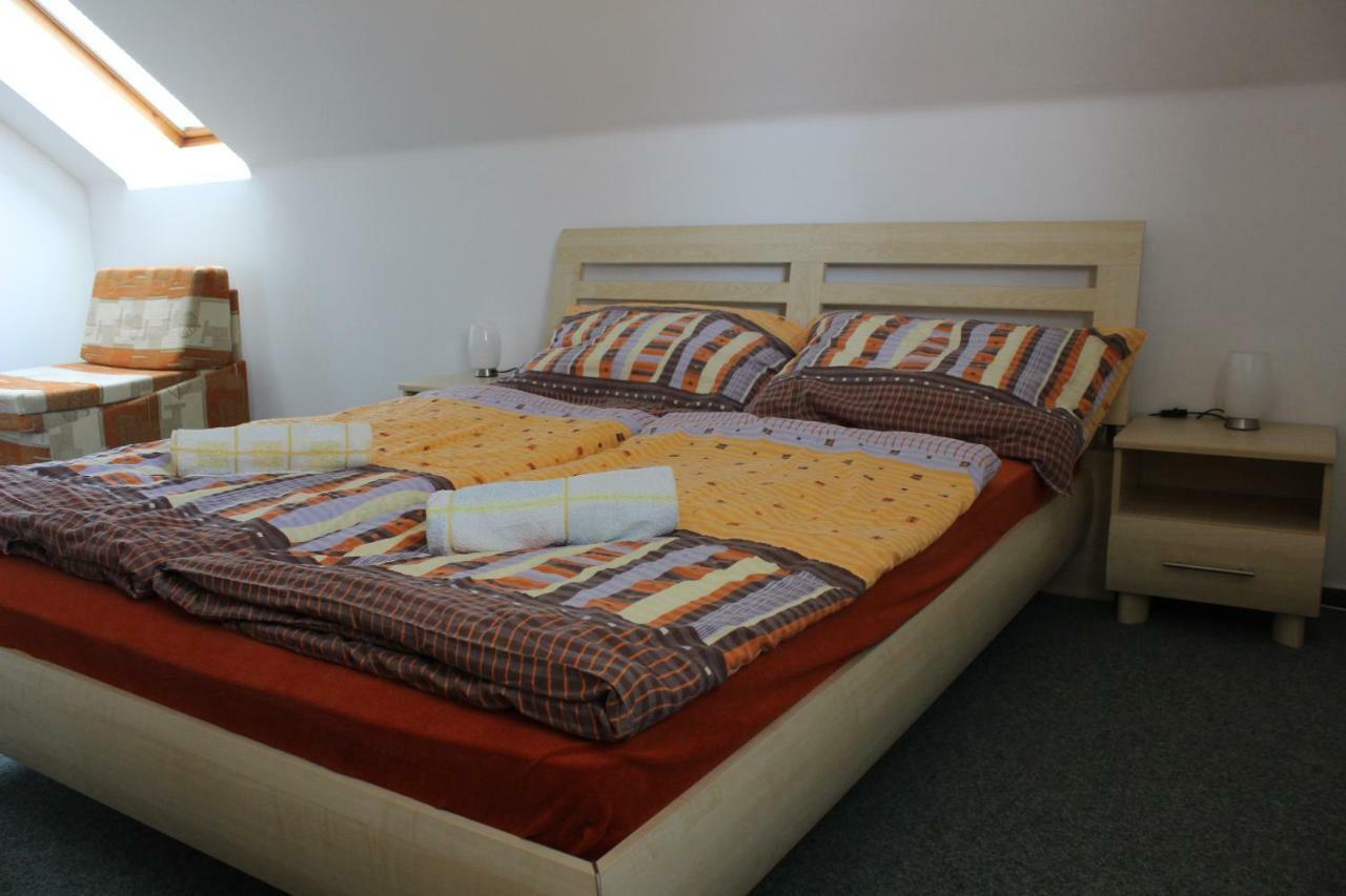 Apartman V Podskali Hluboka nad Vltavou Ngoại thất bức ảnh