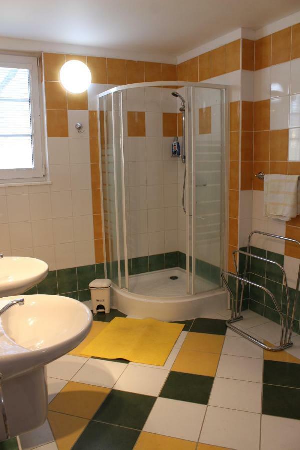 Apartman V Podskali Hluboka nad Vltavou Ngoại thất bức ảnh