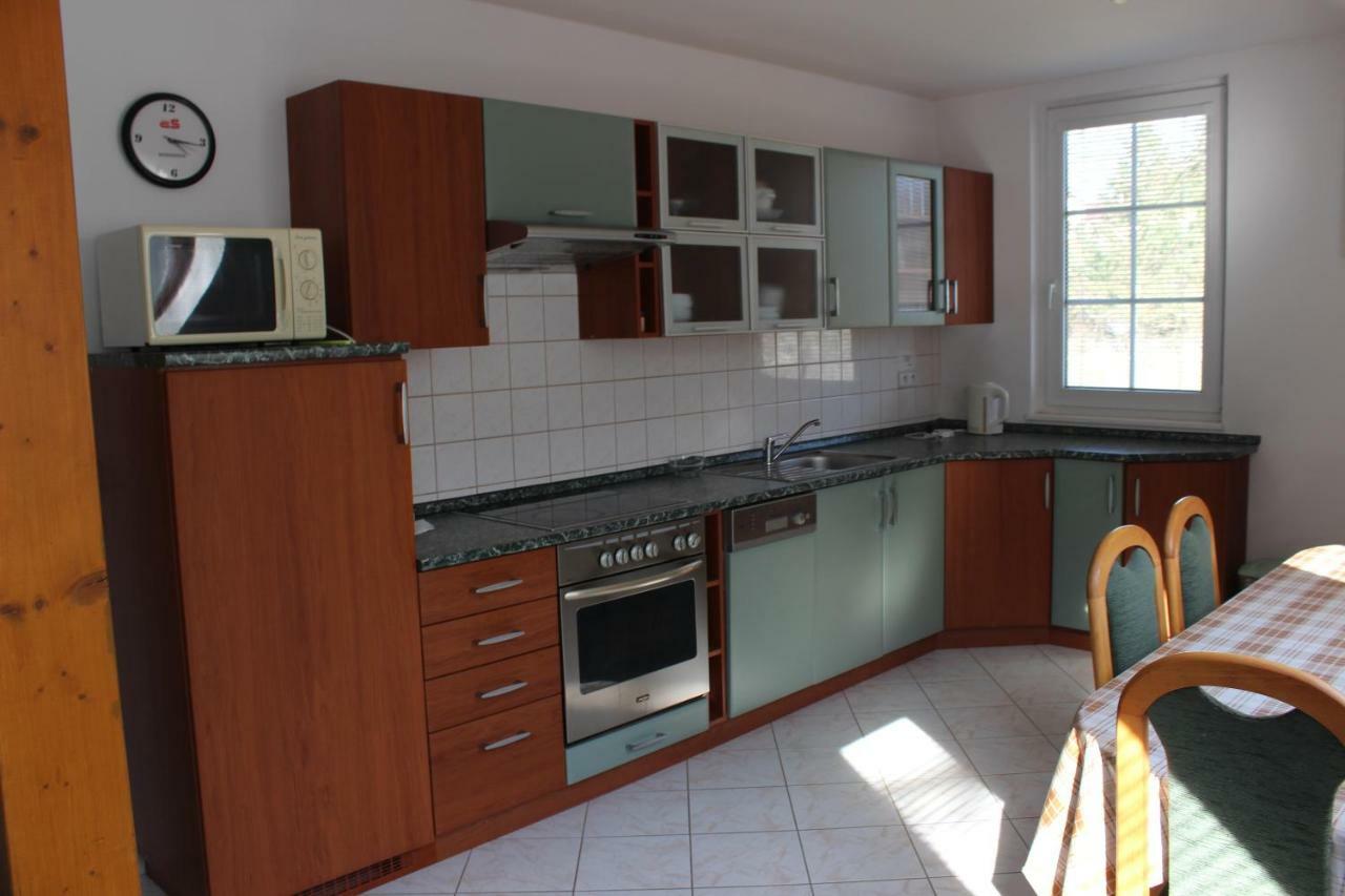 Apartman V Podskali Hluboka nad Vltavou Ngoại thất bức ảnh